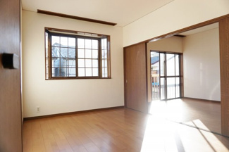 【洋室】 | 桜区西堀中古戸建 | 2階洋室中央　2019年撮影