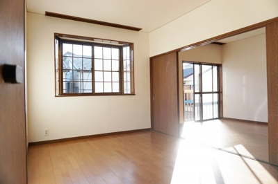 【洋室】 | 桜区西堀中古戸建 | 2階洋室中央　2019年撮影