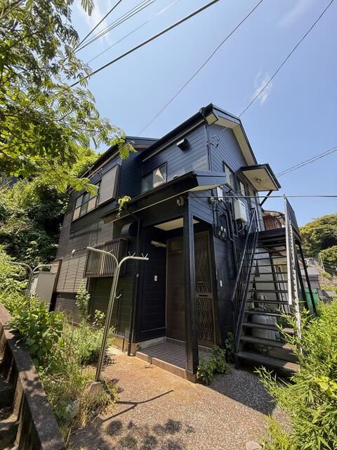 横須賀市田戸台のアパートの外観