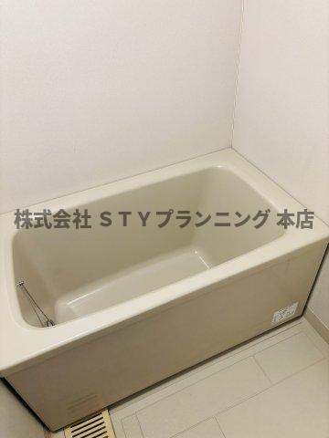 仲介手数料０円！ルース　リーリヤの浴室