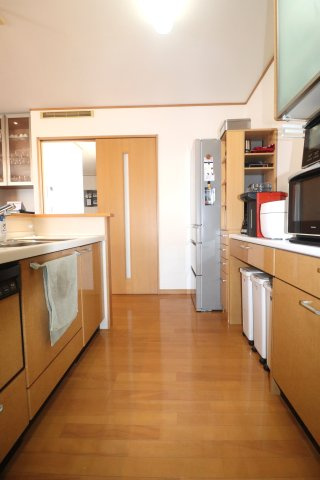 太田市新田中江田町　中古戸建のキッチン