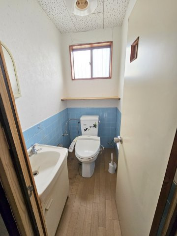 嘉家佐和中古戸建のトイレ