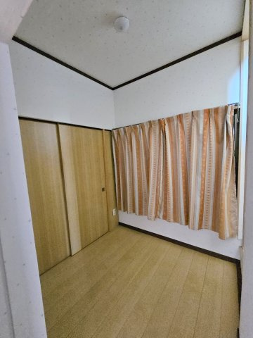 嘉家佐和中古戸建の洋室