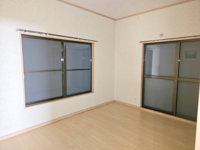 嘉家佐和中古戸建の洋室