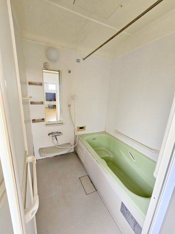 嘉家佐和中古戸建の浴室