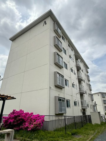 三ツ池ハイツA棟の外観