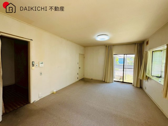 【居間・リビング】 | 日高市武蔵台1丁目　中古戸建