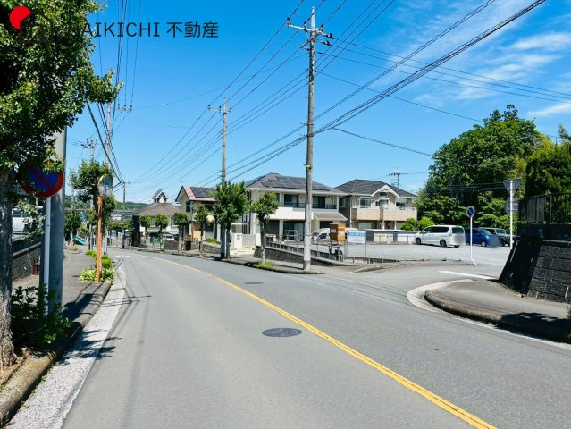 【前面道路含む現地写真】 | 日高市武蔵台1丁目　中古戸建