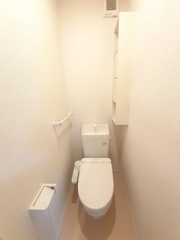 ヴァン　ベールのトイレ|落ち着いたトイレです