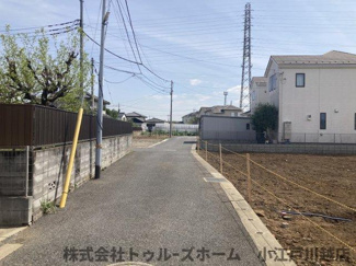 【前面道路含む現地写真】