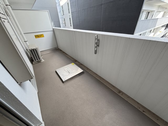 アルティザ仙台花京院のバルコニー