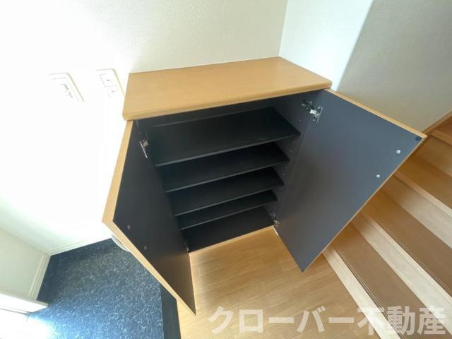 シャトーミニヨンの収納|靴奈子