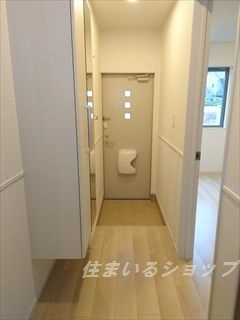 カーサ・グランデ　Ａの玄関|ミラー付き大型シューズボックス