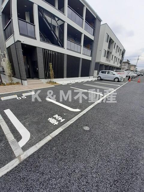 ガーデン　ヒルズの駐車場|駐車場があります