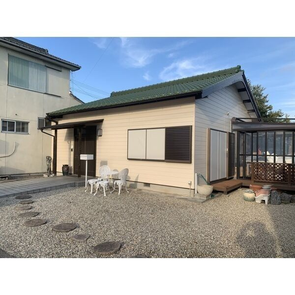 高浜市呉竹町住宅付き店舗の外観
