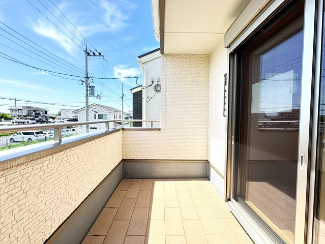市バス「樋爪」停徒歩６分◆オール電化◆全居室６帖以上◆収納豊富◆伏見区羽束師古川町のバルコニー|バルコニー