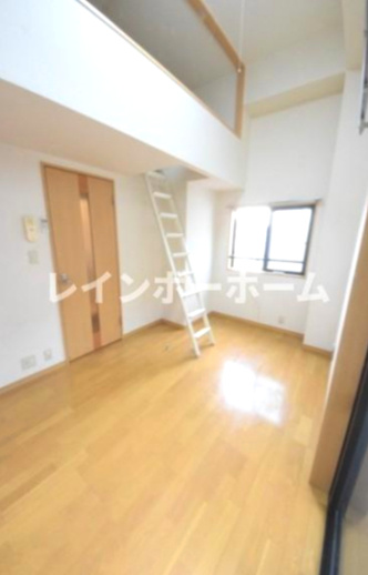 クイーンズコート