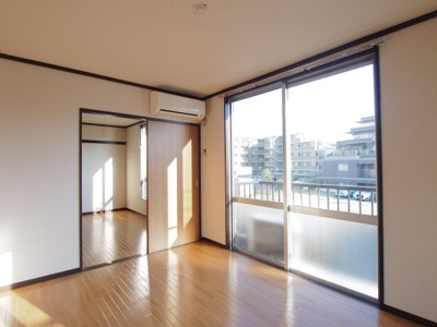 【居間・リビング】 | コーポ弥生B | 洋室（西側）６帖