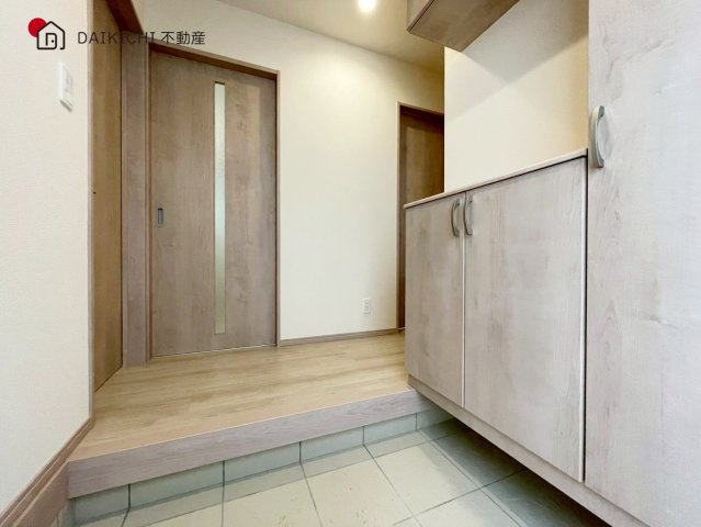 【玄関】 | 北本市宮内2期〈3工期〉　新築戸建　全6棟　Q号棟