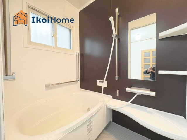 神戸市西区押部谷町木幡　中古戸建の浴室|●年中無休：当日予約可●お風呂は小窓ございますので通気・換気良好です。