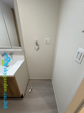 高座郡寒川町小谷三丁目　新築戸建　B号棟のランドリースペース