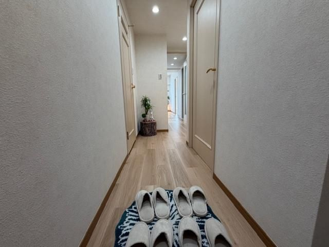 青梅市河辺町６丁目の中古マンションの玄関