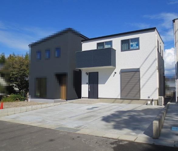 【未使用でキレイ！】香南市野市町父養寺　未入居一戸建ての外観|モノトーンカラーのシンプルモダンな一邸