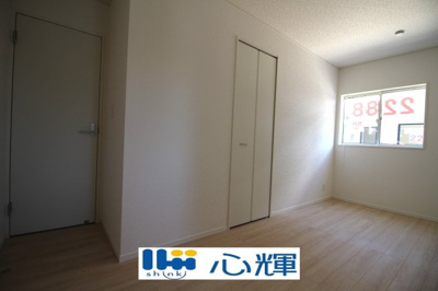 【洋室】 | クレイドルガーデン山陽小野田市南竜王町 第1（2号棟） | 住まう方でカスタマイズして頂けるシンプルなデザインの内装。ご自身で素敵な空間を創り上げられます。