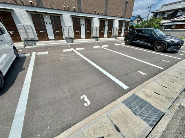 Clarus　Glanzの駐車場