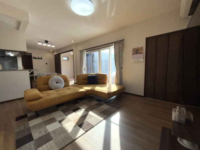 宇都宮市西川田本町３丁目　戸建の居間・リビング