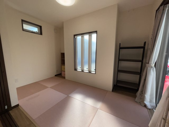 宇都宮市西川田本町３丁目　戸建の居間・リビング