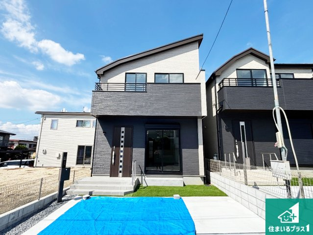 現地案内可能！枚方市長尾東町　新築一戸建ての外観|お客様に長く安心して住んでいだだける事にこだわった家づくり！住んでからのアフターサービスにもしっかりと取り組んでいます！