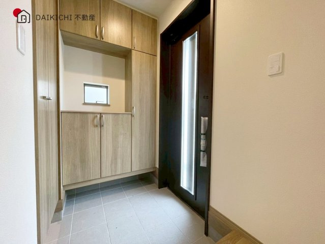 【玄関】 | 北本市宮内2期〈3工期〉　新築戸建　全6棟　R号棟