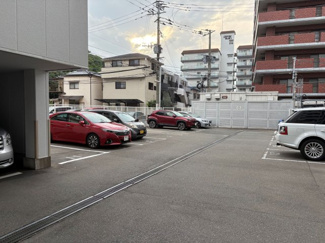 【駐車場】