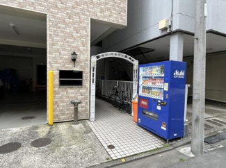 【エントランス】