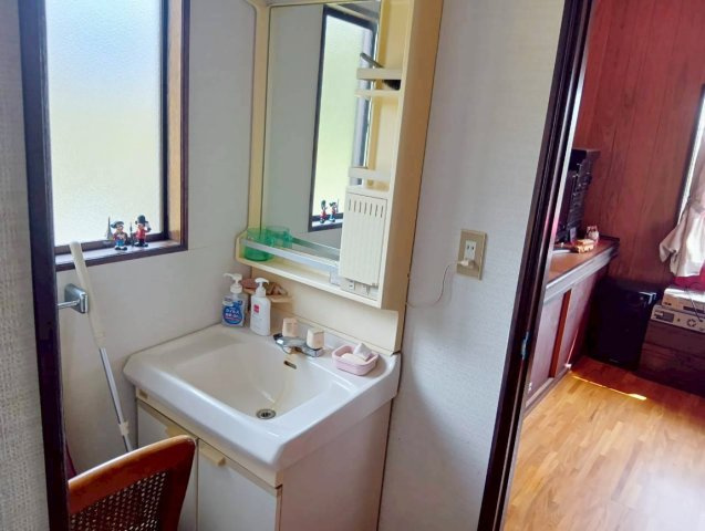 【独立洗面台】 | 東伊豆町奈良本 中古住宅 EH06134 | 東伊豆町奈良本　2F洗面化粧台