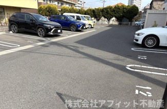 【駐車場】