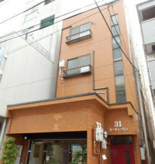 【外観】 | 鉄骨造の重厚な外観。