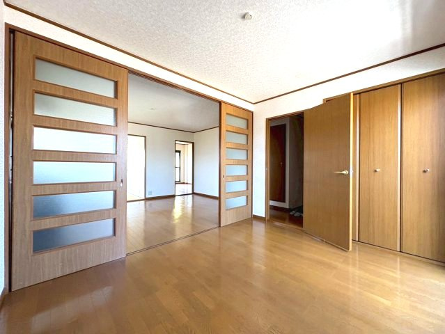 七々色ハイツの洋室