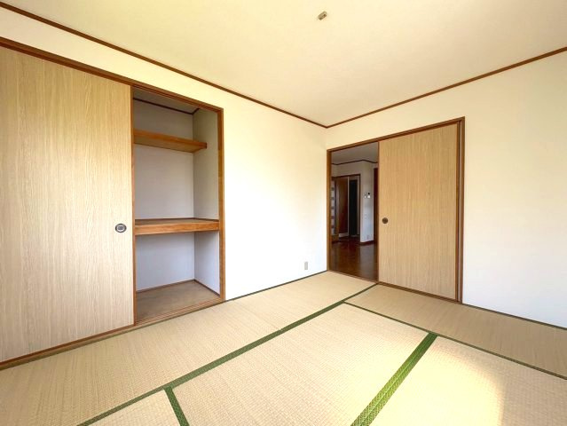 七々色ハイツの和室