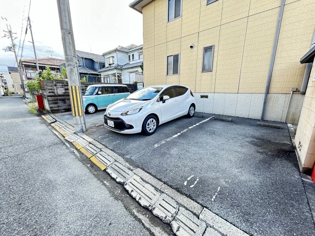 フローラKankiの駐車場