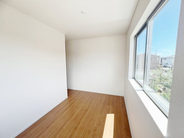藤枝市藤岡2丁目／5期の洋室