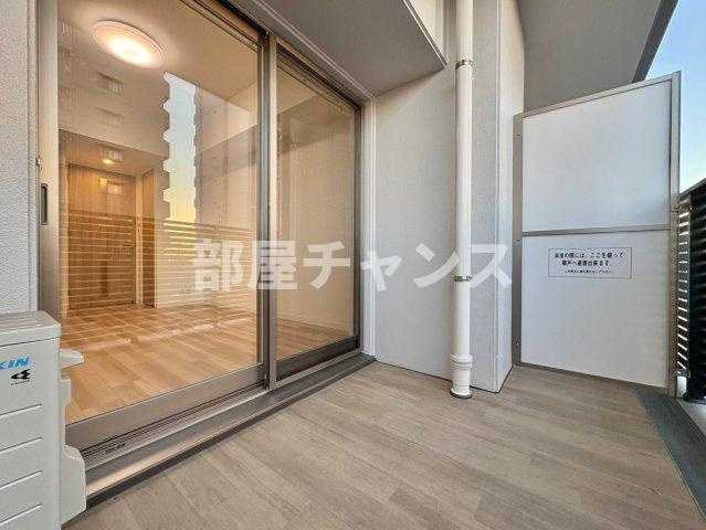 パルティール高畑アネックスのエントランス