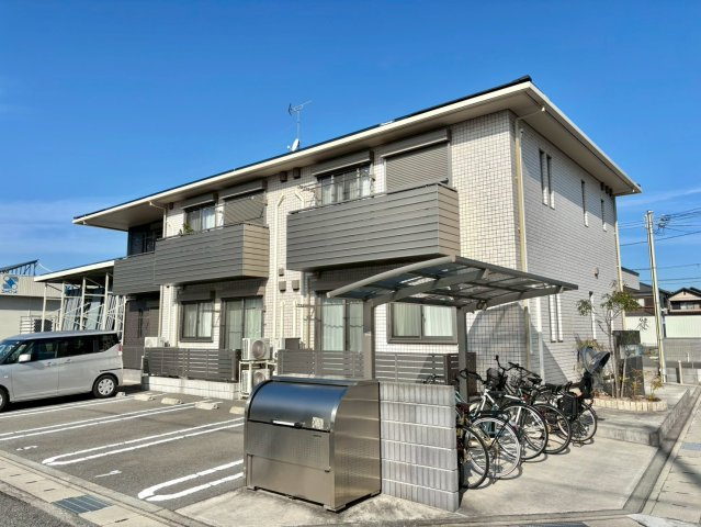 アルシオネ南条の外観