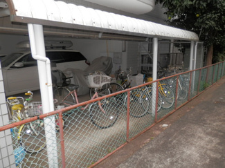 【その他共用部分】 | 屋根付き駐輪場。