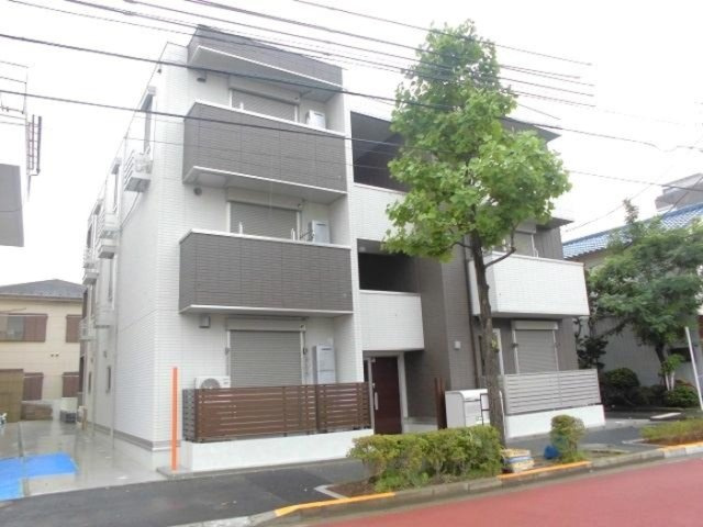 アンソレイエの外観