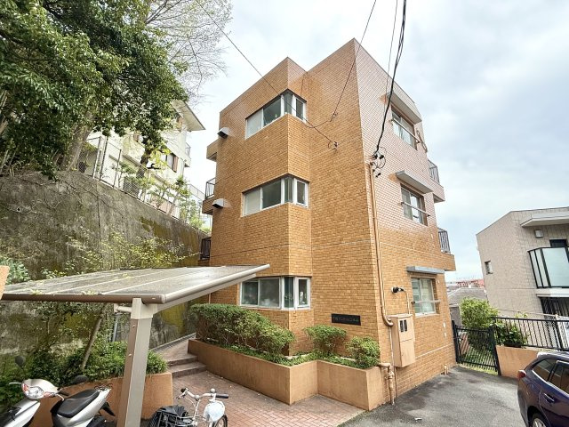 三旺マンション本山の外観