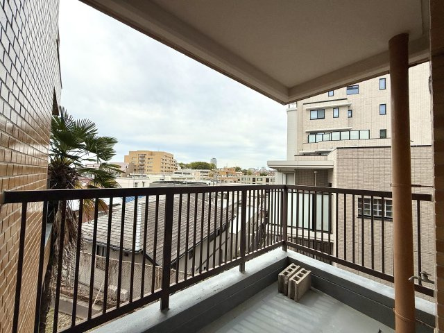 三旺マンション本山のバルコニー