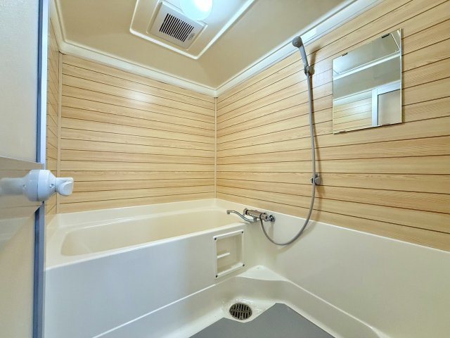 三旺マンション本山の浴室