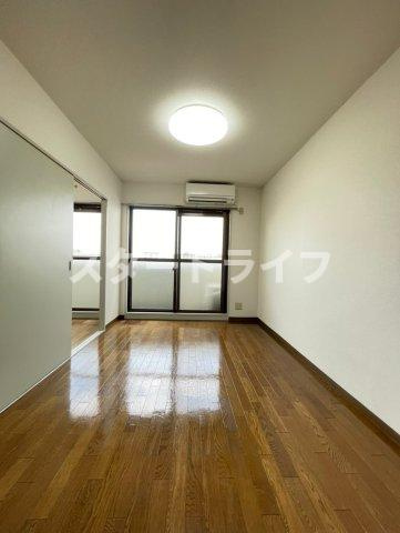 大阪市東淀川区東中島５丁目の賃貸マンションの寝室